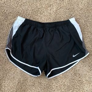🚴‍♀️ NIKE SHORTS 🚴‍♀️